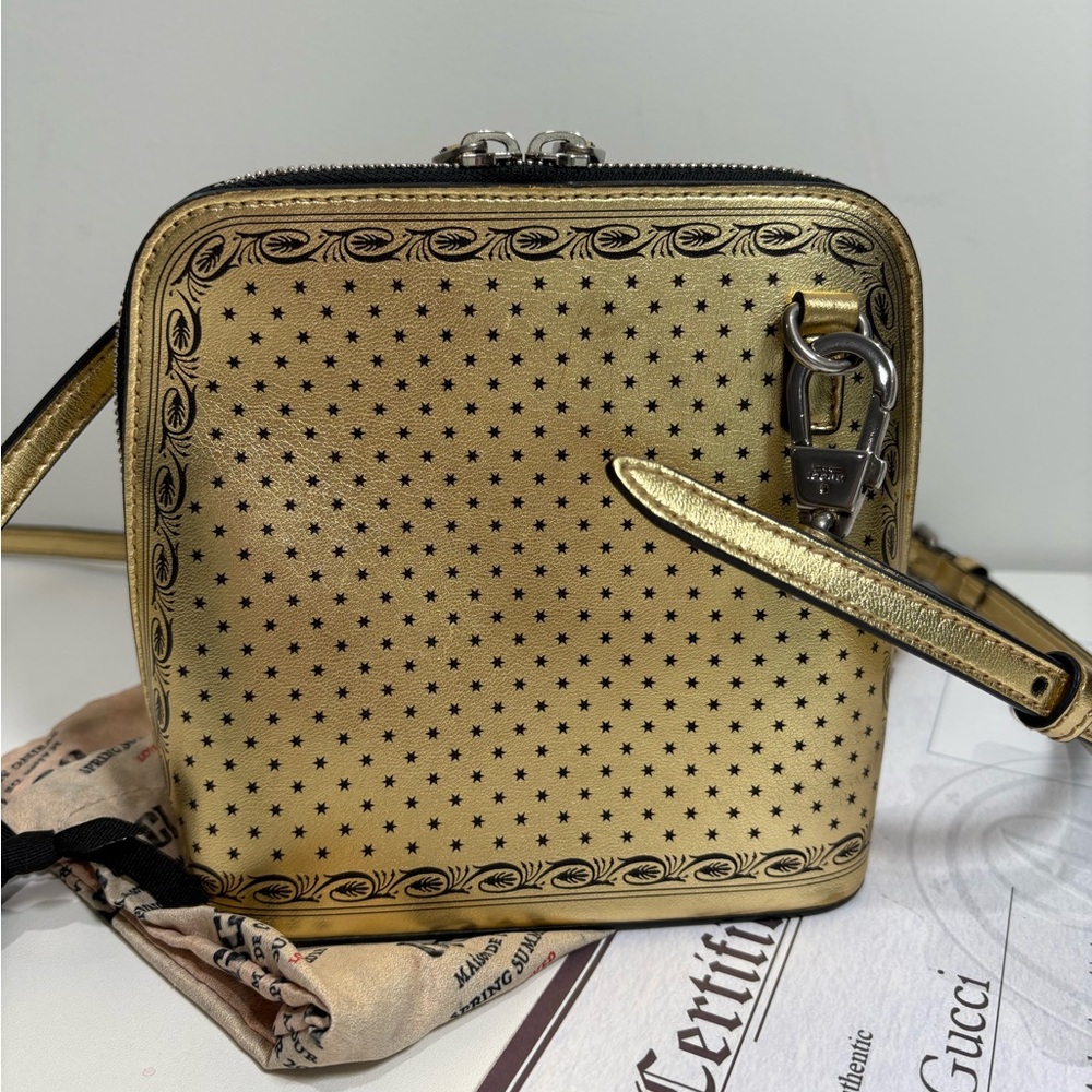 Authentic GUCCI  GUCCY  Sega collab gold dome Crossbody bag w/ cert & duster - Picture 5 of 13